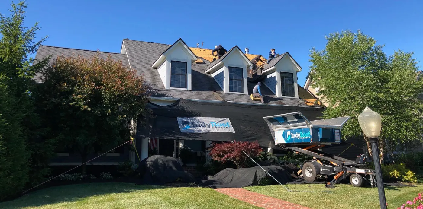 Manufacturer-certified roof installation in Cayuga